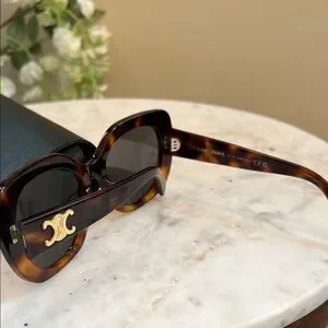 Celine | Accessories | Celine Triomphe 6 Sunglasses In  display picture 3